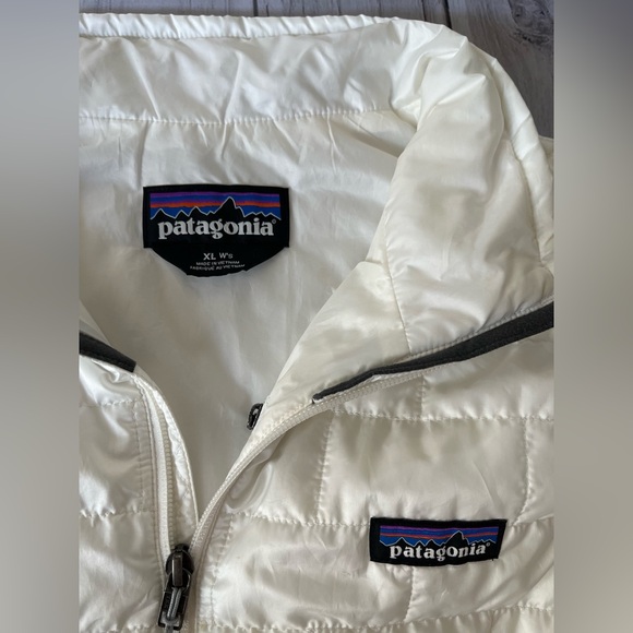 Women’s Patagonia birch white nano puff packable puffer vest. Size XL - Picture 6 of 15